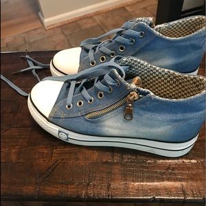 Platform zipper sneakers size 7 1/2